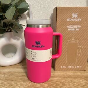 Stanley Rare Hot Pink with Handle 64 oz